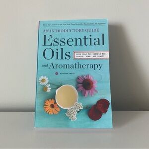 Essential Oils & Aromatherapy, An Introductory Guide: More Than 300  - VERY GOOD